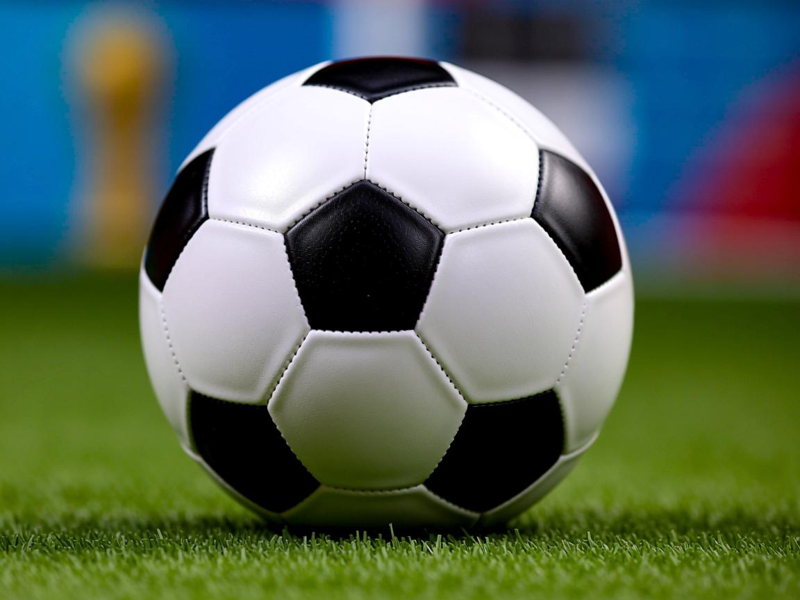 开云体育在线-保守阵型防守固守是否能经受强队持续冲击,稳固防守 第2张